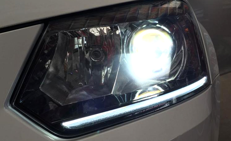 Skoda Yeti Halogen Headlamp Upgrade to Xenon Headlight Assembly Conversion