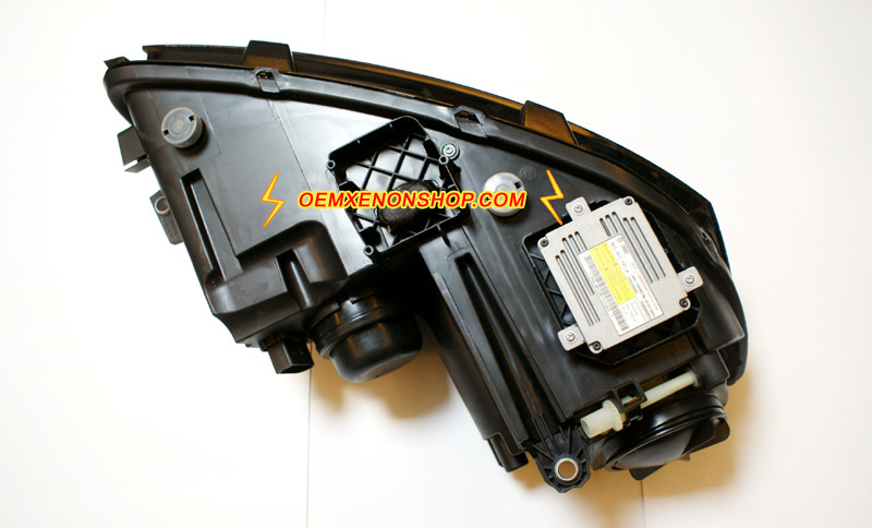 Volkswagen VW Passat B7 OEM Factory LED DRL HID Bi-Xenon Headlamp Assembly Part Number : 3AB941752 Right Side