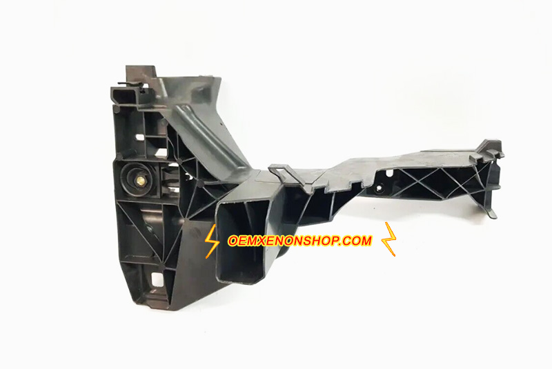 2016-2019 Audi Q7 SQ7 4M Front Headlight Upper Mounting Support Plate Bracket 4M0805607B