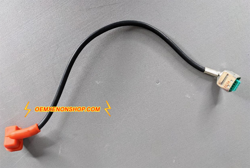 2010-2012 Ford Taurus Headlight Xenon HID Ballast Control Unit To D3S Bulb Harness Cable Wires Hookup Connector Plug