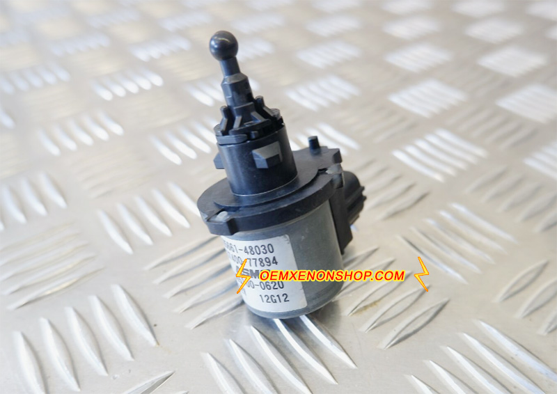 2006-2012 Lexus IS220d IS250 IS300 IS350 XE20 Headlight Vertical Aim Lamp Leveling Actuator Steptter Motor Range Control Motor Stellmotor Adjustment Motor 85661-48030, 81150-AC060, 8566148030, 81140-53390, 81070-53390, 81140-53240, 81070-53240, 81140-30B51, 81070-30B52, 81140-30b60, 81140-30b62, 81070-30B62 , 37400-77894, 865100-0620