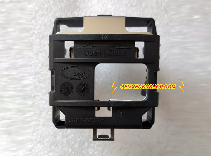 2012-2016 Mercedes-Benz R172 W172 SLK200 SLK 250 SLK300 SLK350 SLK55 OEM Xenon HID Headlight D1S Bulb Holder Ring ZKW Projector Retainer Ring Clip