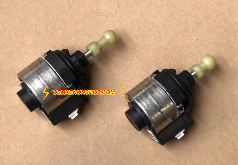 2015-2018 Porsche Cayenne 958.2 Xenon Headlight Minebea Vertical Aim Lamp Leveling Actuator Steptter Motor Range Control Motor Stellmotor Adjustment Motor Servomotor 7003114699 , A2539065701 , TT004 , PL35L-A24 PM , PL35L-A24-HLA7 , PL35L-A24-MAB5