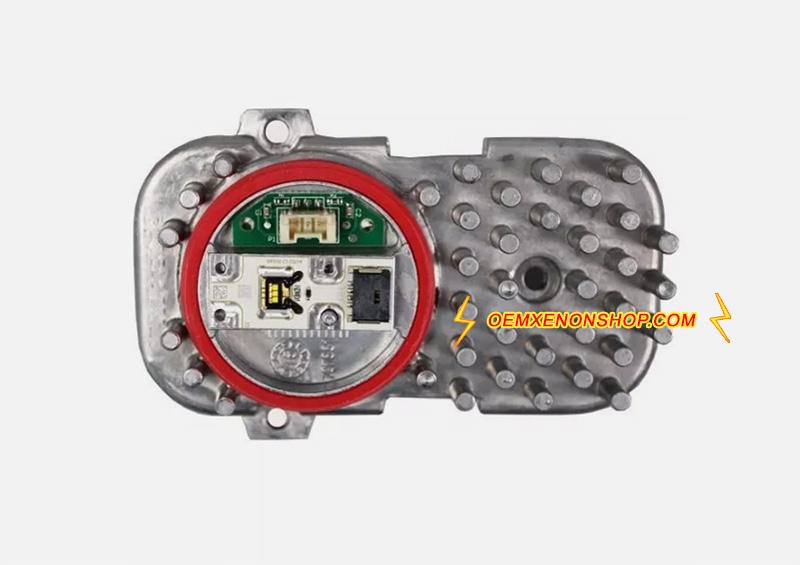 2013-2017 Skoda Yeti Headlight DRL LED Daytime Running Light Turn Signal Module Lamp 5L0941645 , 1305715084 , 63117263051 , 7263051 , 1305715084