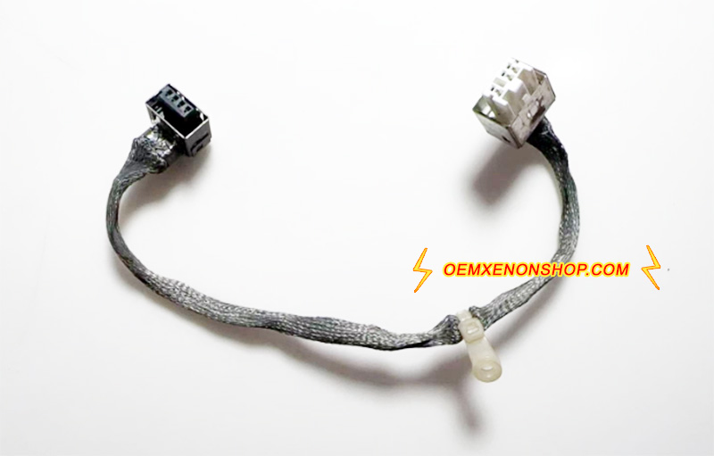 2009-2014 VW Routan SE Xenon HeadLight Ballast to D1S Bulb Harness Cable Harness Plug