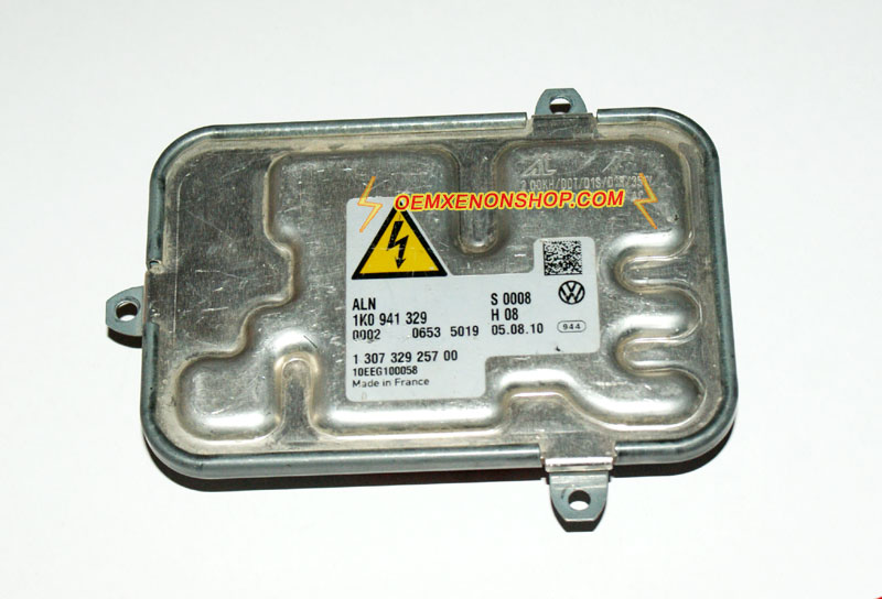 VW Passat CC Xenon Headlight Problems Ballast Bulb Control Unit Module Cover Lens Replacement