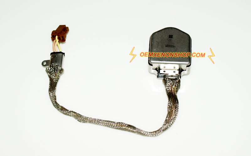 Matsushita HID Xenon Igniter Scoket